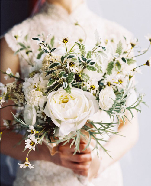 Những ưu điểm của hoa lụa đẹp dành cho cô dâu