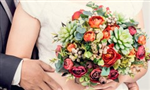 Hoa lụa đẹp tự nhiên như hoa thật cho cô dâu Việt